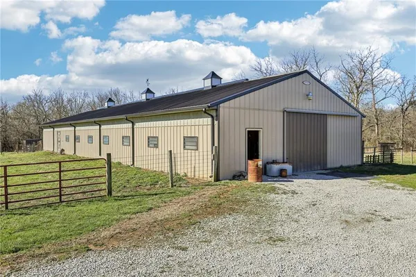 $749,000 | 26112 State Rte D, Cleveland, MO 64734