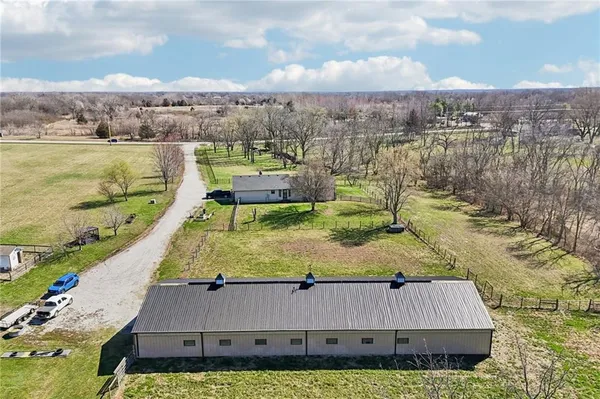 $749,000 | 26112 State Rte D, Cleveland, MO 64734