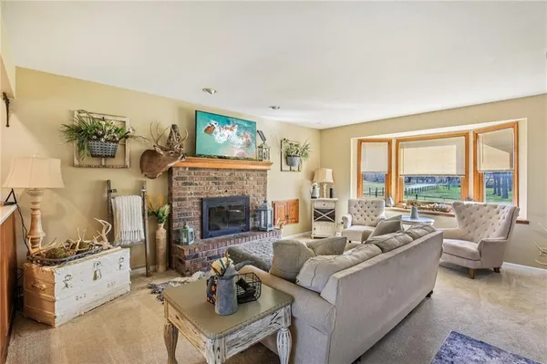 $749,000 | 26112 State Rte D, Cleveland, MO 64734