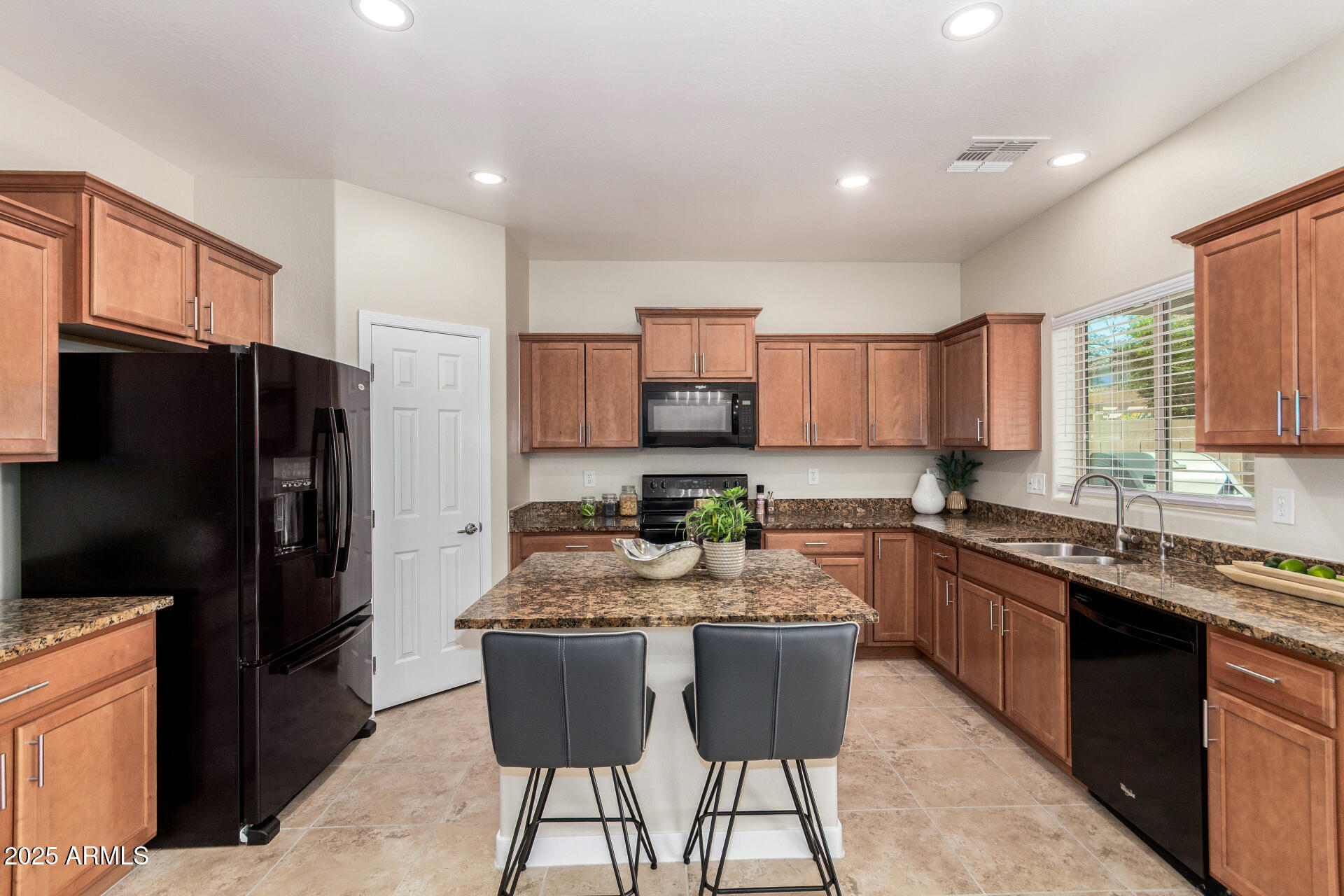 5423 West Yearling Road Phoenix, AZ 85083 - Photo 17 of 63 17 - Yearling