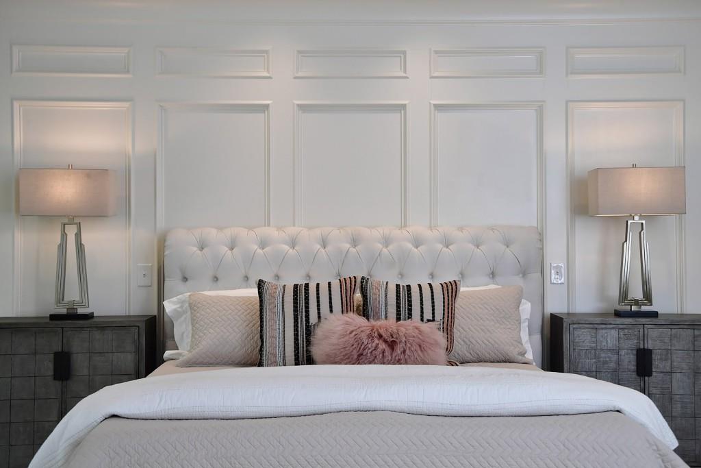 258 Pineland Road Northwest Atlanta, GA 30342 - Photo 48 of 87 a bedroom with bed and a lamp