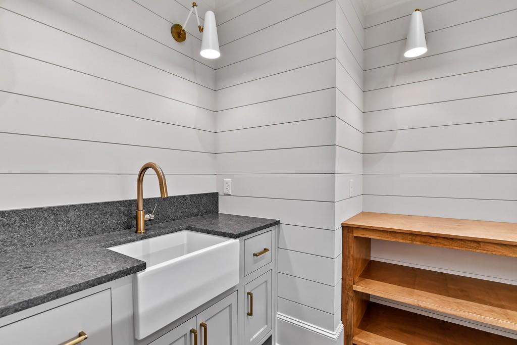 258 Pineland Road Northwest Atlanta, GA 30342 - Photo 68 of 87 a close view of sink and washing machine