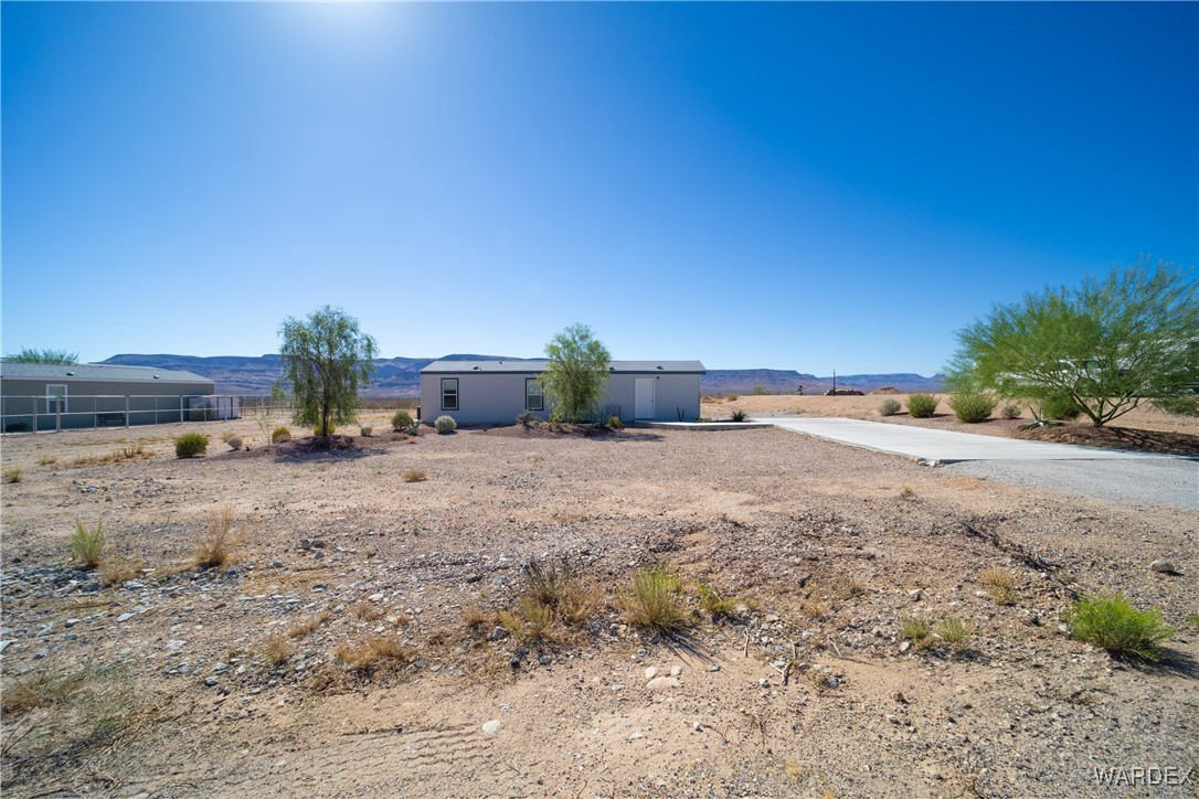 10747 South Paradise Trails Road Yucca, AZ 86438 - Photo 32 of 34 Yard