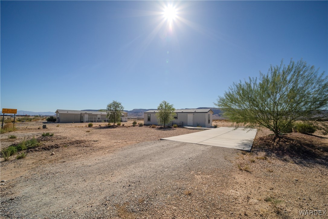 10747 South Paradise Trails Road Yucca, AZ 86438 - Photo 33 of 34 Yard