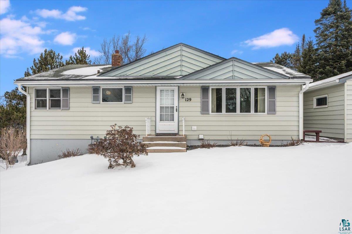 129 Artavia Street Duluth, MN 55811 - Photo 2 of 14