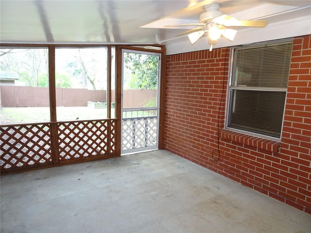 283 Lake Drive Atlanta, GA 30340 - Photo 5 of 14