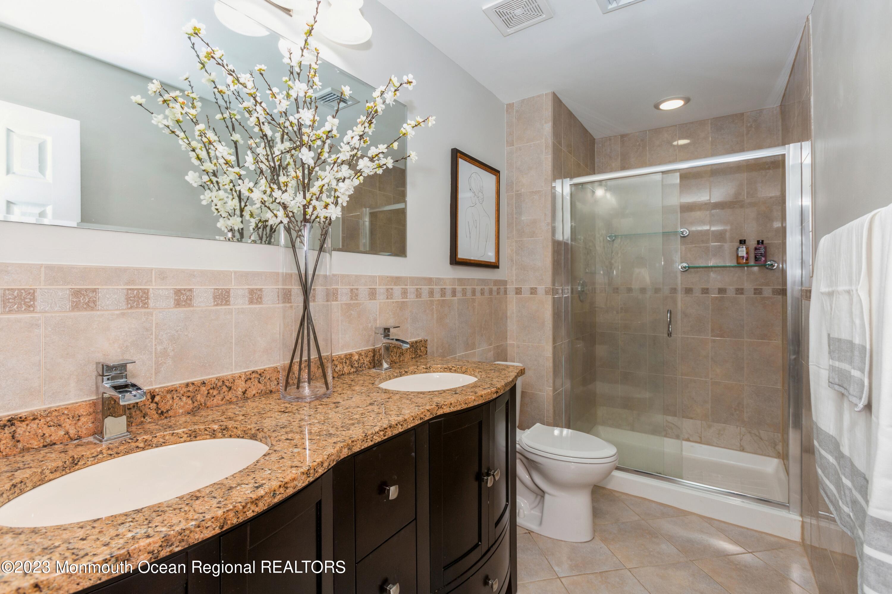 60 County Road, Unit G035 Cliffwood, NJ 07721 - Photo 21 of 25 21_60CountyRoadUnitG035_2021_HiRes