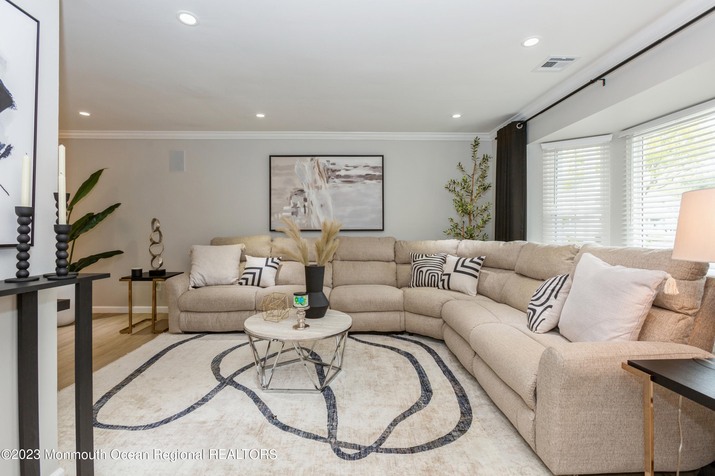 60 County Road, Unit G035 Cliffwood, NJ 07721 - Photo 5 of 25 05_60CountyRoadUnitG035_2021_HiRes