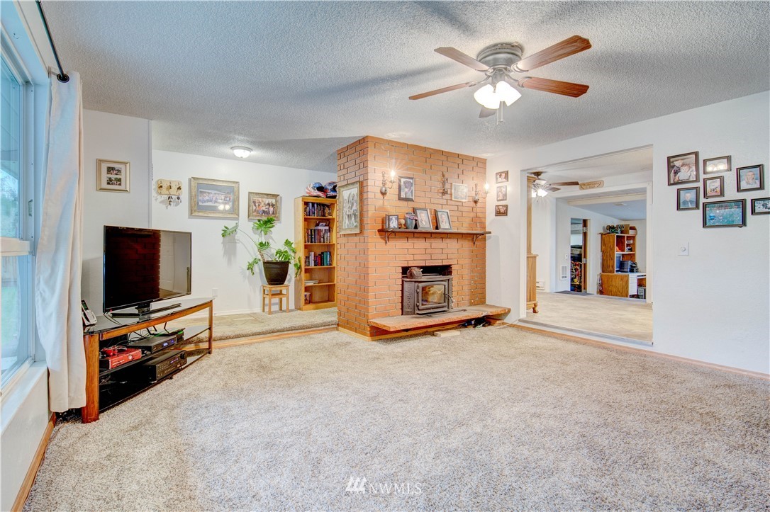 112 North Carpenter Road Snohomish, WA 98290 - Photo 5 of 11