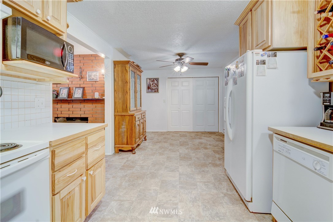 112 North Carpenter Road Snohomish, WA 98290 - Photo 7 of 11