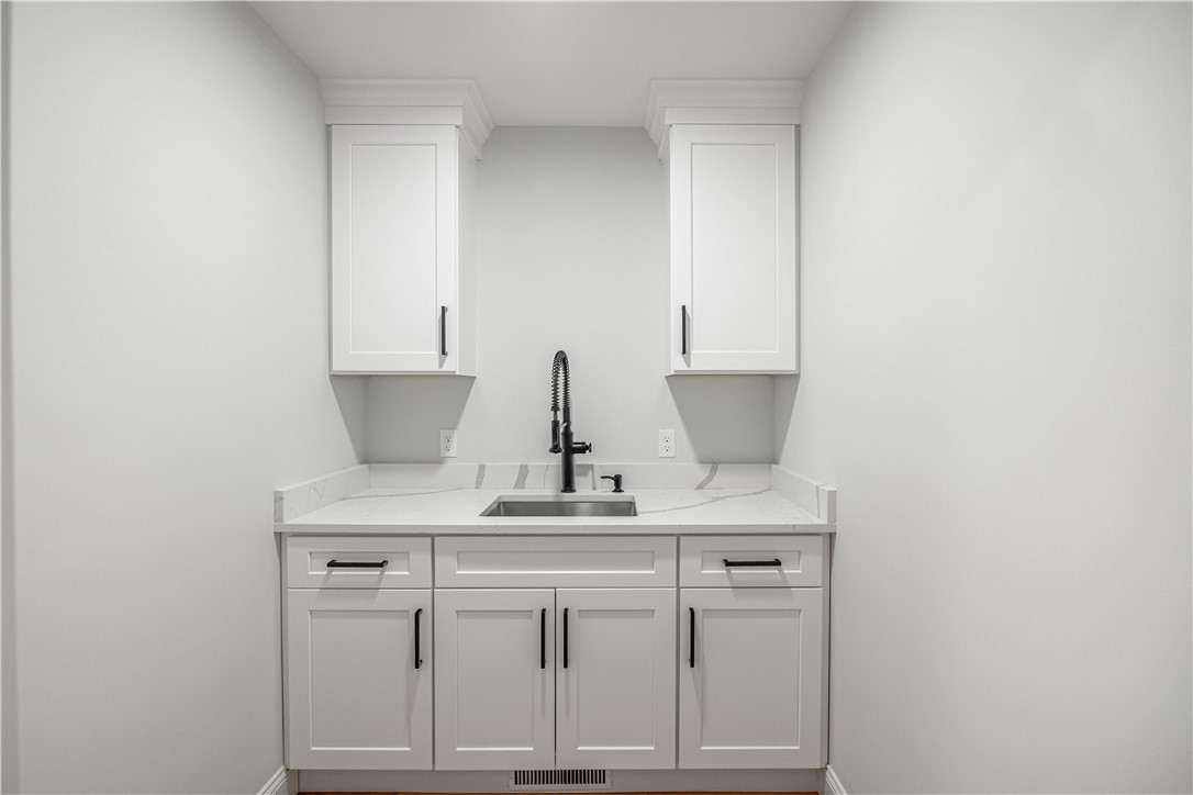 178 St Louis Avenue Woonsocket, RI 02895 - Photo 12 of 37