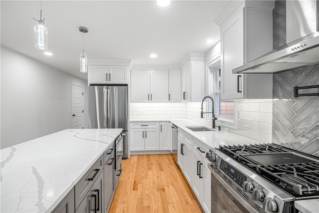 178 St Louis Avenue Woonsocket, RI 02895 - Photo 9 of 37