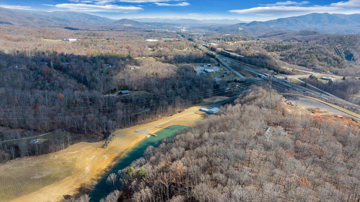 5841 Twine Hollow Road Salem, VA 24153 - Photo 17 of 22 14-DJI_20241203113400_0025_D_MIB