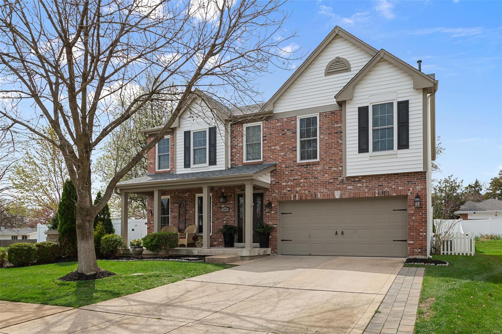 299 Windy Acres Estates Drive Ballwin, MO 63021 - Photo 2 of 44