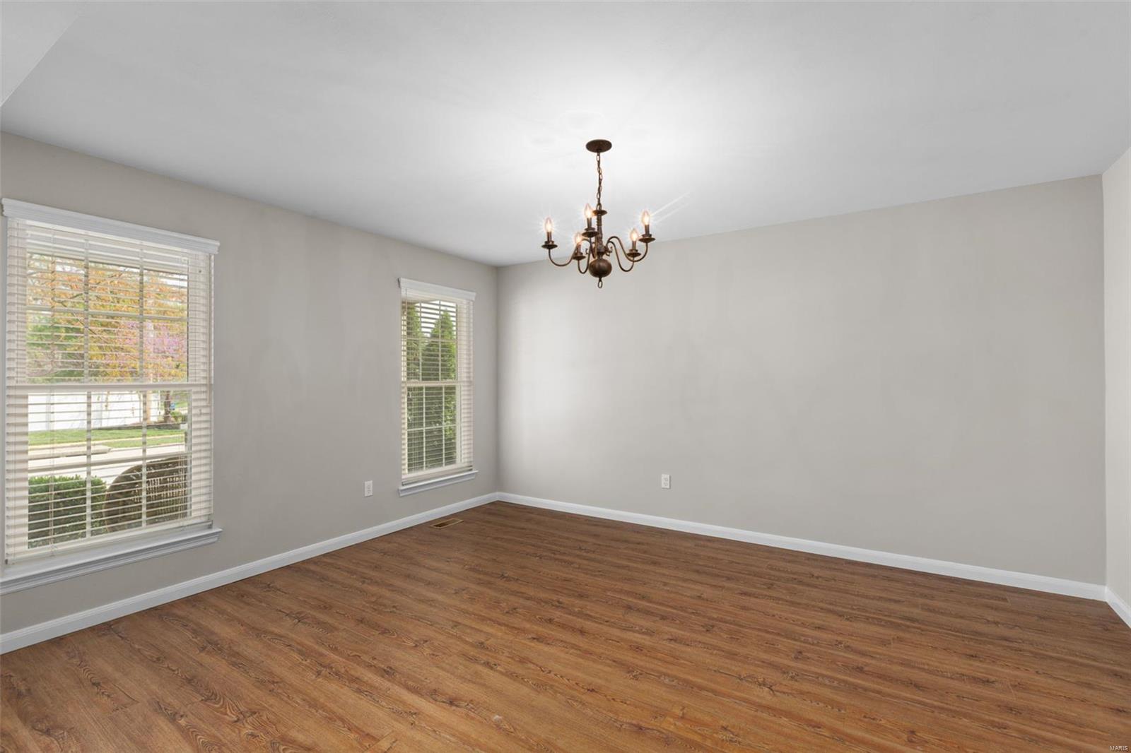 299 Windy Acres Estates Drive Ballwin, MO 63021 - Photo 8 of 44