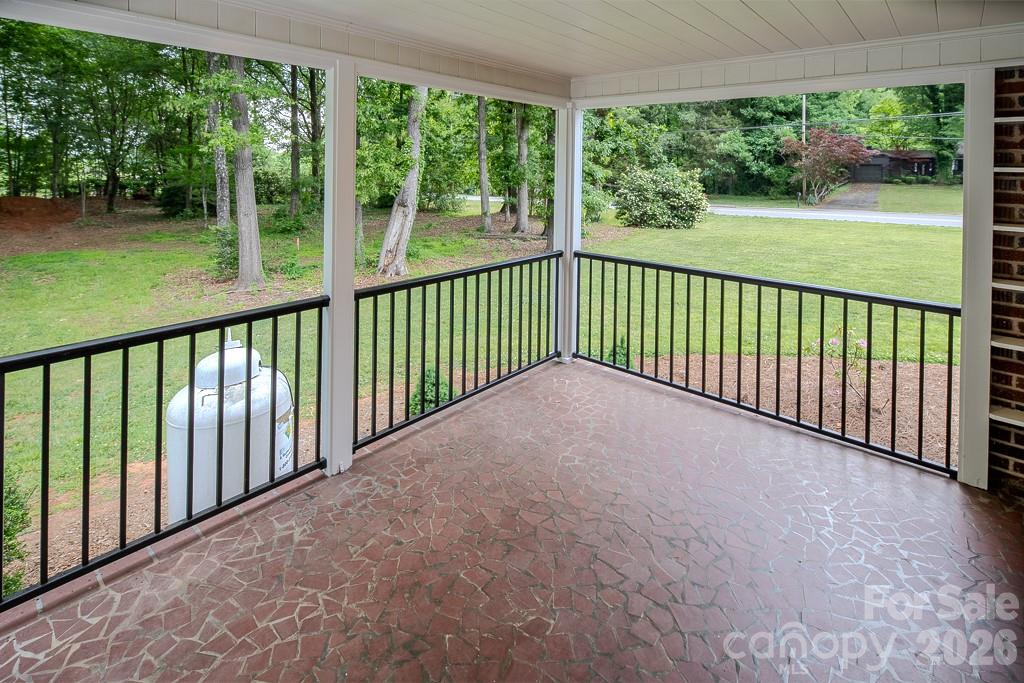 803 1st Avenue North Conover, NC 28613 - Photo 25 of 37