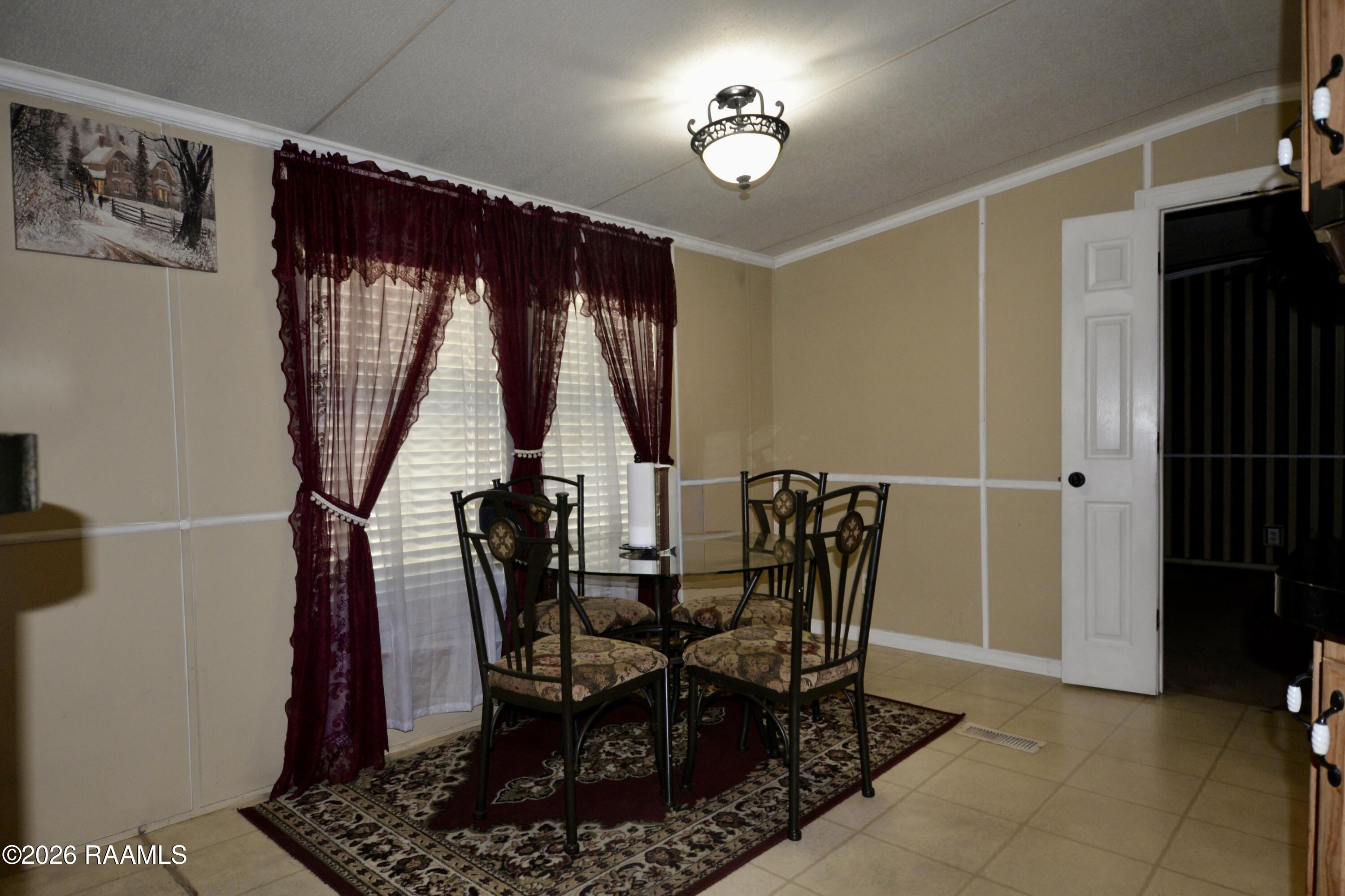 413 Hebert Street Jeanerette, LA 70544 - Photo 14 of 20 Dining