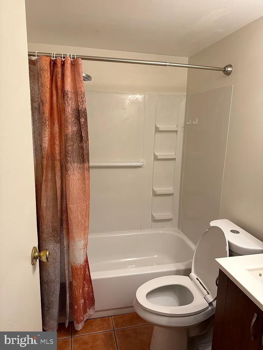 1575 West Street Road, Unit 812 Warminster, PA 18974 - Photo 14 of 17 a bathroom with a toilet and a bathtub