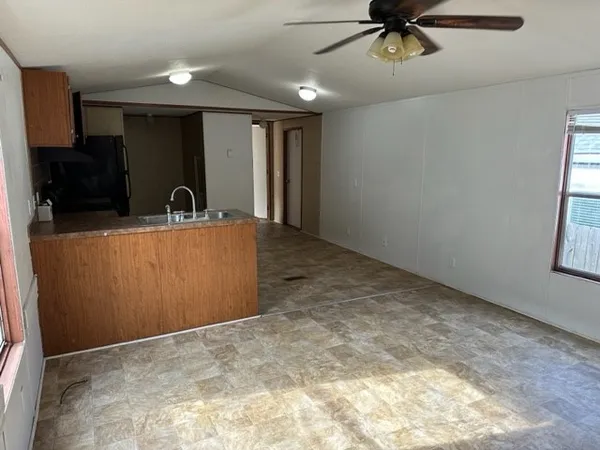 $1,100 | 16915 Balmoral, Montgomery, TX 77316