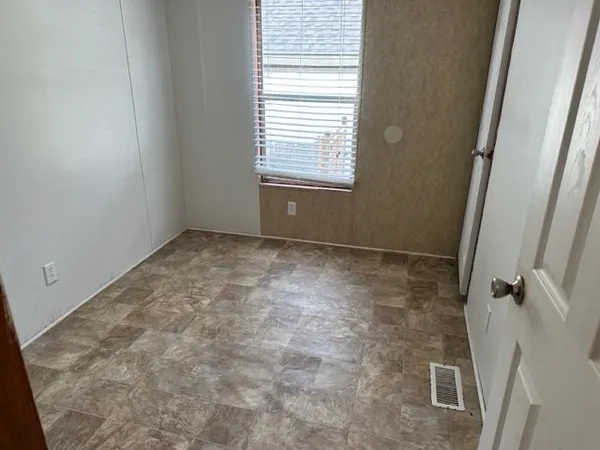 $1,100 | 16915 Balmoral, Montgomery, TX 77316