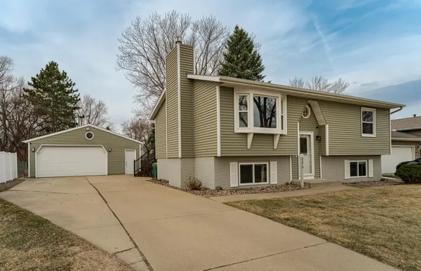 $312,500 | 4373 19th Avenue Northwest, Rochester, MN 55901