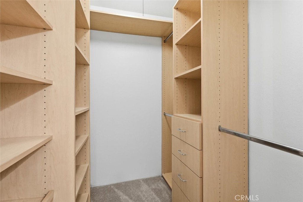 11645 Montana Avenue, Unit 321 Los Angeles, CA 90049 - Photo 13 of 41 a view of walk in closet