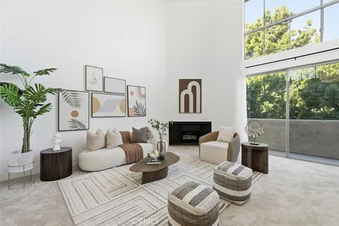 $624,000 | 11645 Montana Avenue, Unit 321, Los Angeles, CA 90049