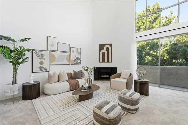 $624,000 | 11645 Montana Avenue, Unit 321, Los Angeles, CA 90049