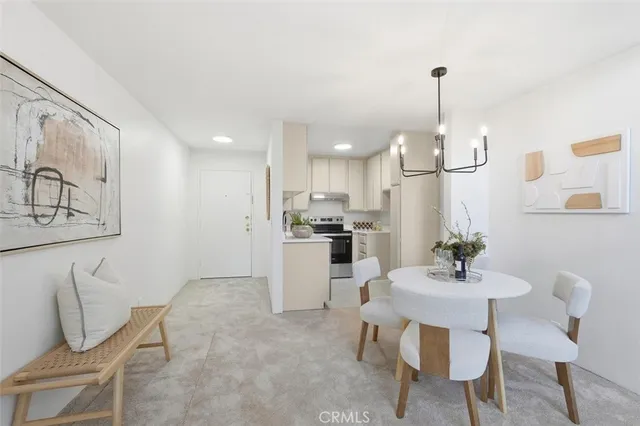 $624,000 | 11645 Montana Avenue, Unit 321, Los Angeles, CA 90049