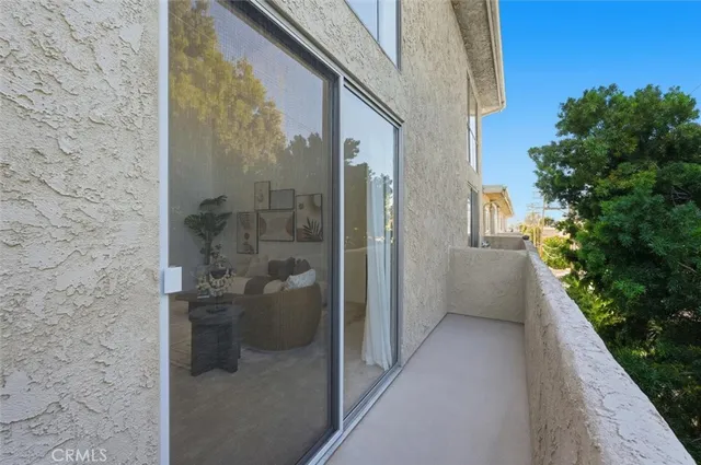 $624,000 | 11645 Montana Avenue, Unit 321, Los Angeles, CA 90049