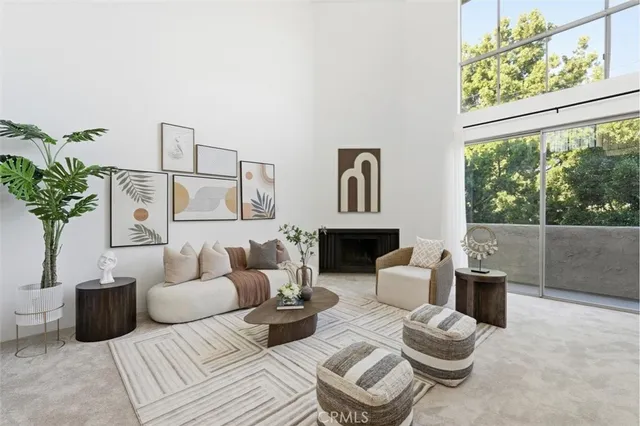 $624,000 | 11645 Montana Avenue, Unit 321, Los Angeles, CA 90049