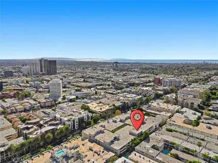 $624,000 | 11645 Montana Avenue, Unit 321, Los Angeles, CA 90049