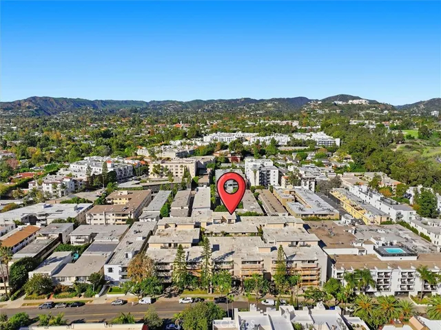 $624,000 | 11645 Montana Avenue, Unit 321, Los Angeles, CA 90049