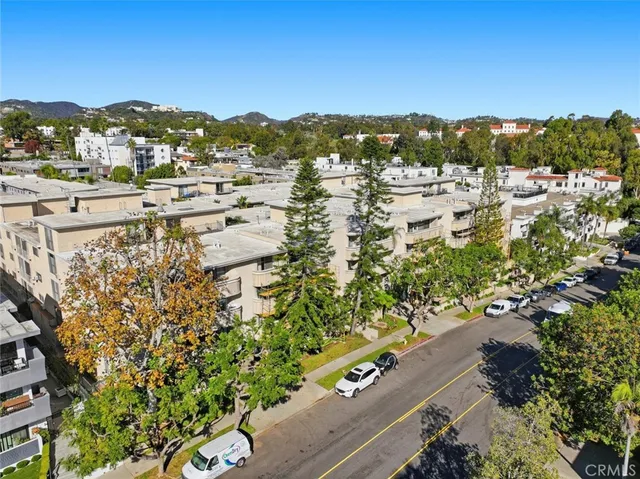 $624,000 | 11645 Montana Avenue, Unit 321, Los Angeles, CA 90049