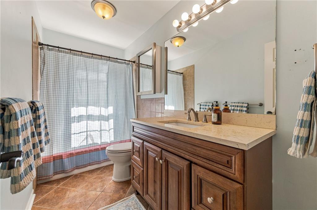 8301 Clare Road Lenexa, KS 66227 - Photo 14 of 36 Gallery Image 14