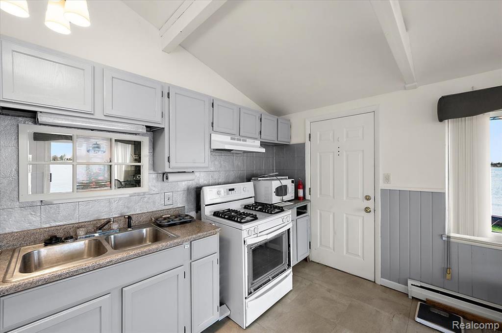 9287 North River Road, Unit 1 Algonac, MI 48001 - Photo 8 of 16