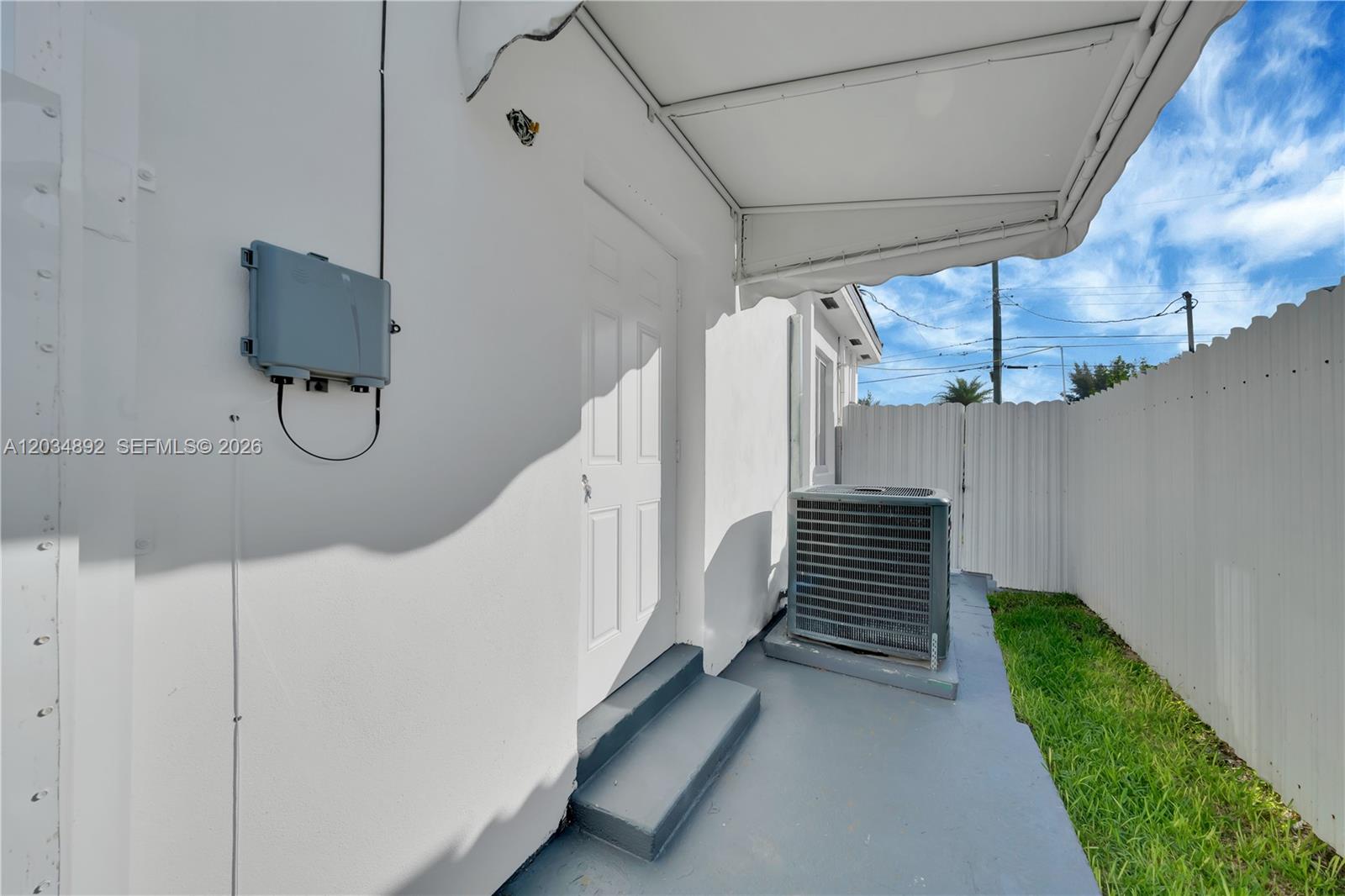 7555 Southwest 28th Street Road, Unit B Miami, FL 33155 - Photo 7 of 7