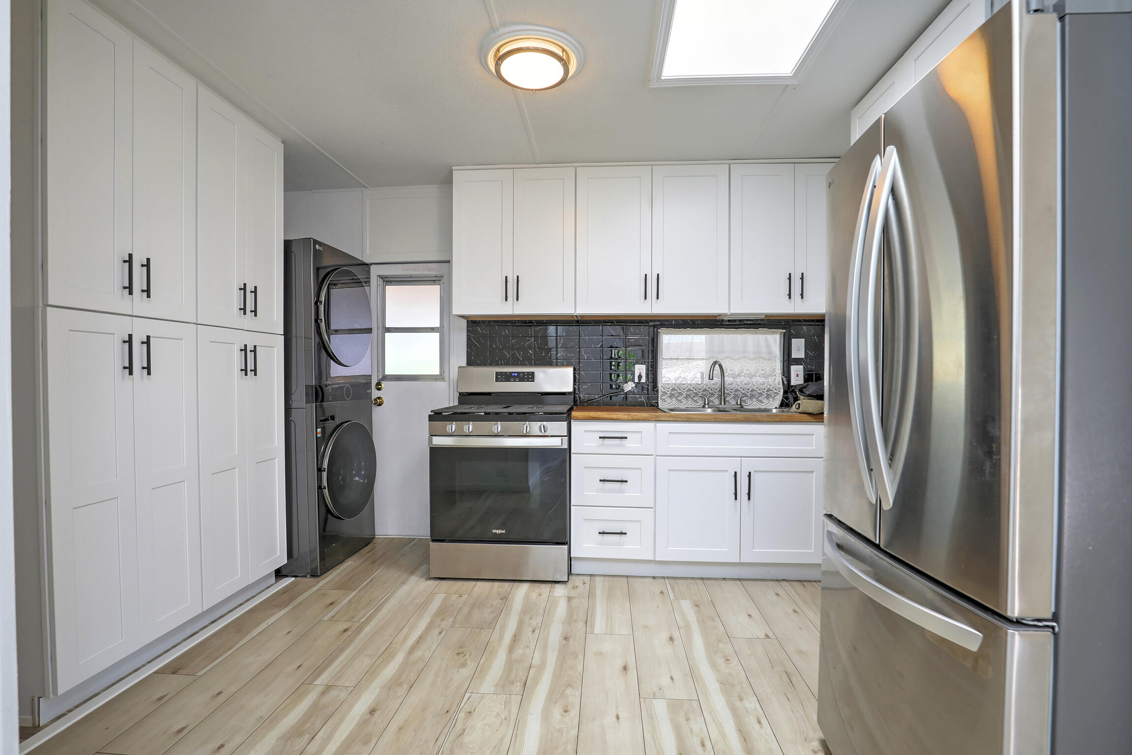 333 Old Mill Road, Unit 102 Santa Barbara, CA 93110 - Photo 10 of 23 Updated Kitchen