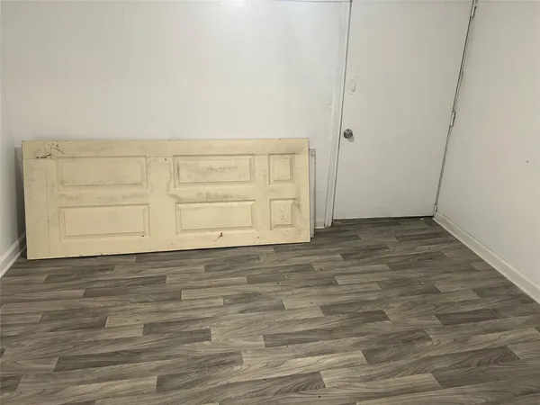 $1,500 | 11018 Pine Desert Lane, Houston, TX 77088