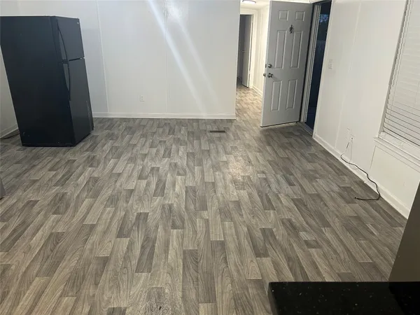 $1,500 | 11018 Pine Desert Lane, Houston, TX 77088