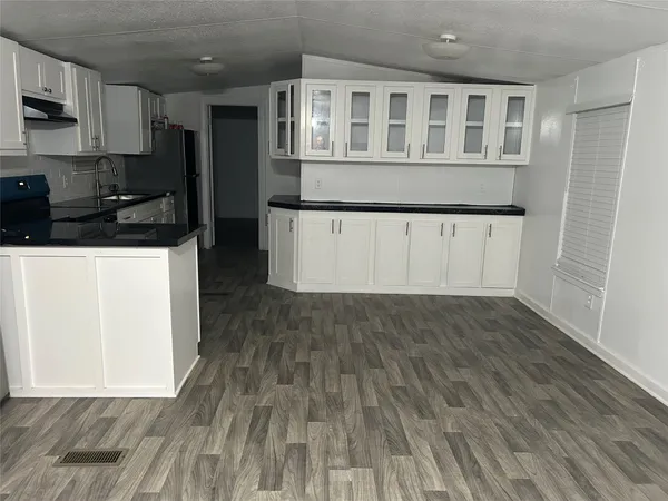 $1,500 | 11018 Pine Desert Lane, Houston, TX 77088