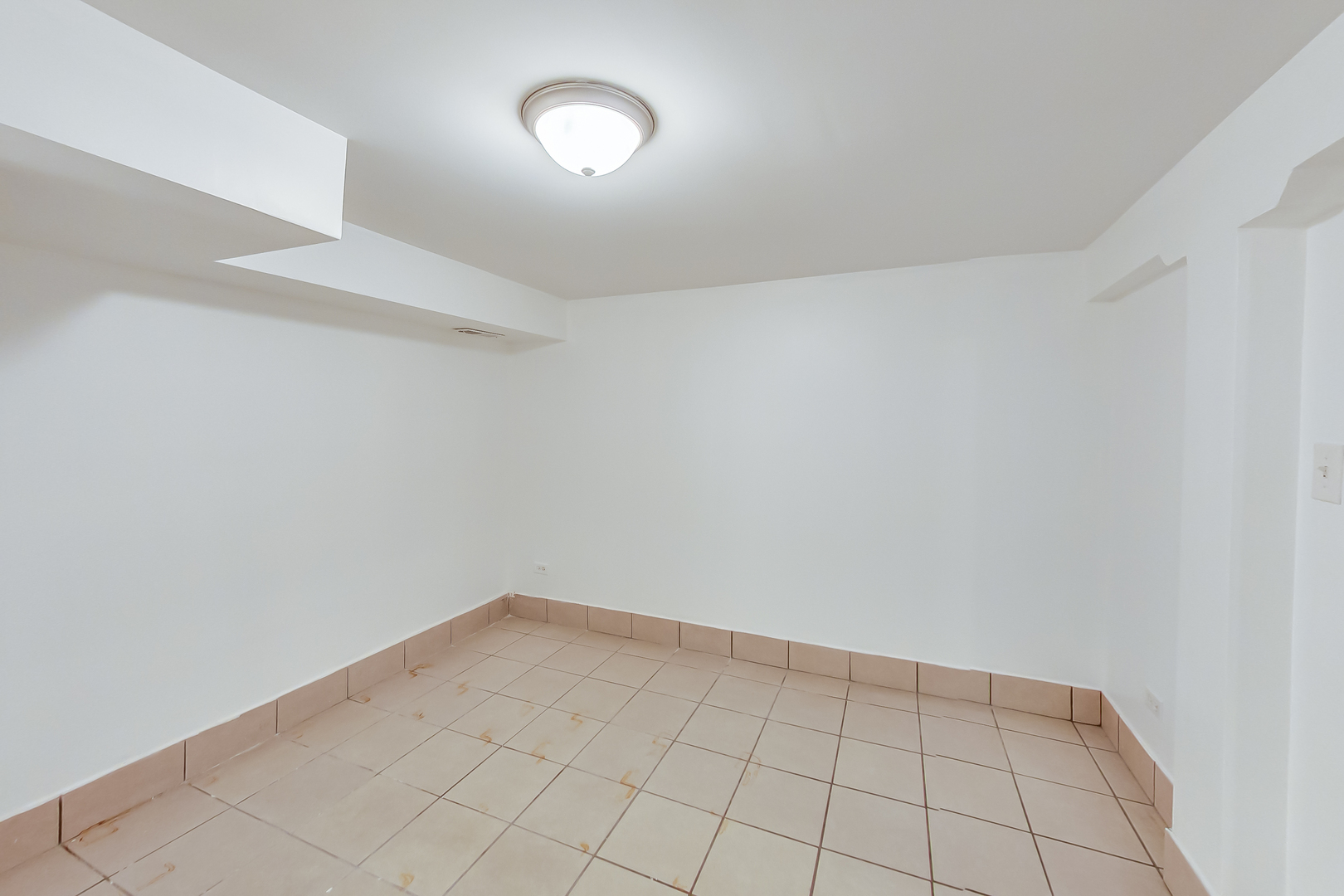 1138 West Addison Street, Unit 1 Chicago, IL 60613 - Photo 21 of 27