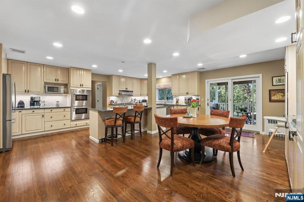 27 Duane Lane Demarest, NJ 07627 - Photo 13 of 47