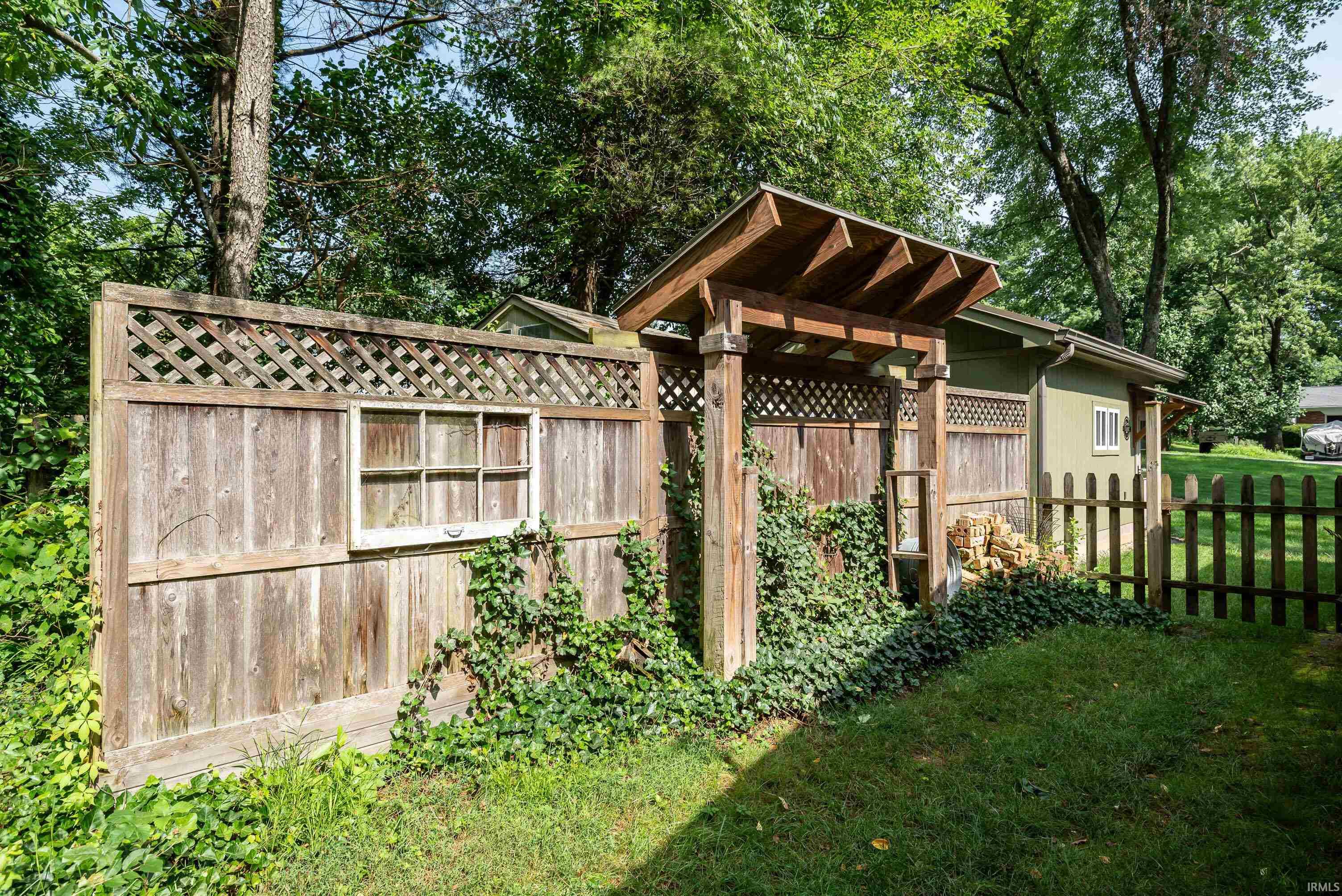 4550 East Heritage Woods Road Bloomington, IN 47401 - Photo 27 of 30