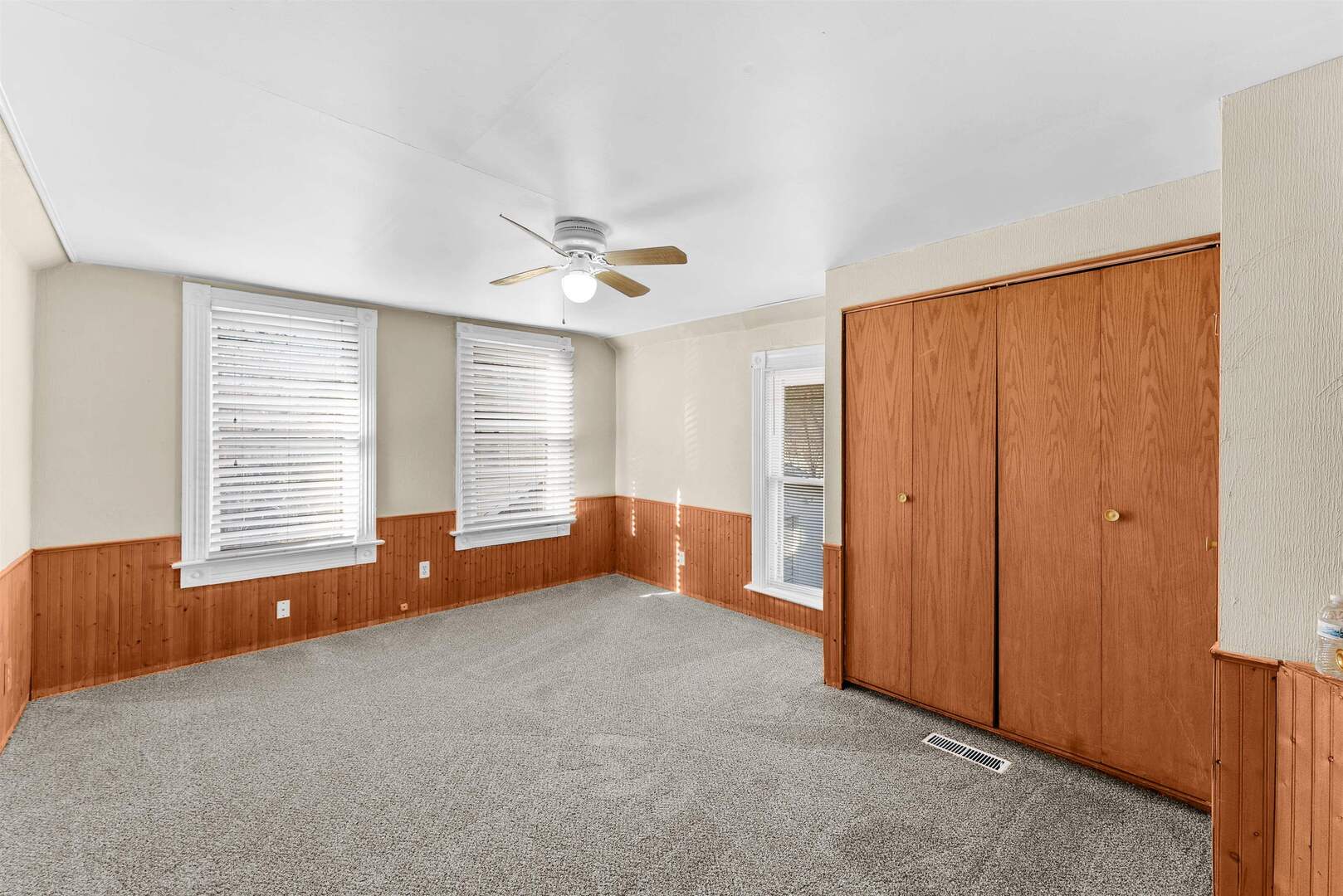 2202 Pershing Boulevard Clinton, IA 52732 - Photo 16 of 32 a view of an empty room with a window