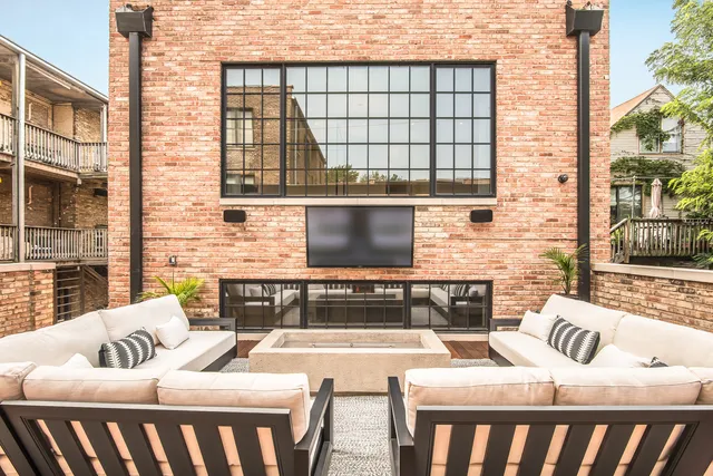 $3,499,900 | 3507 North Bosworth Avenue, Chicago, IL 60657