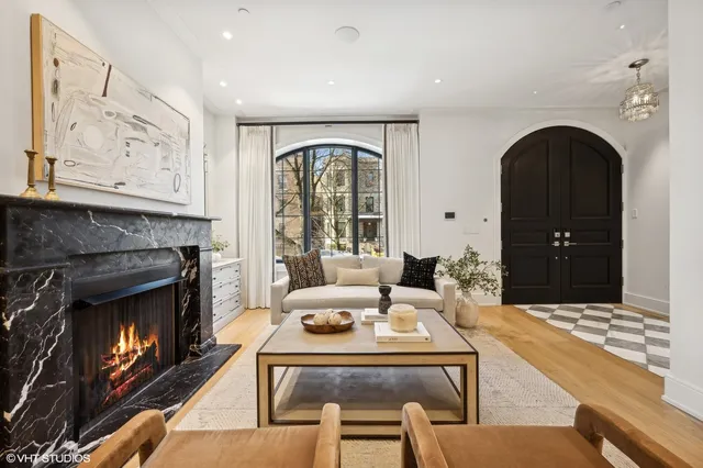 $3,499,900 | 3507 North Bosworth Avenue, Chicago, IL 60657