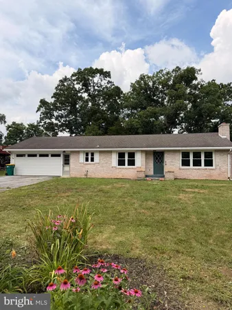 $279,000 | 118 Sycamore Drive, Mount Holly Springs, PA 17065