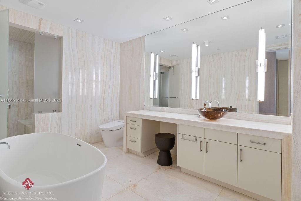 17749 Collins Avenue, Unit 902 Sunny Isles Beach, FL 33160 - Photo 47 of 82