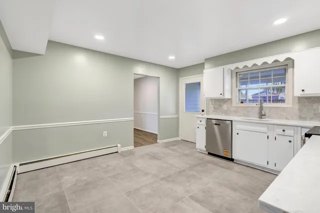 $599,900 | 104 West Amhurst Place, Sterling, VA 20164